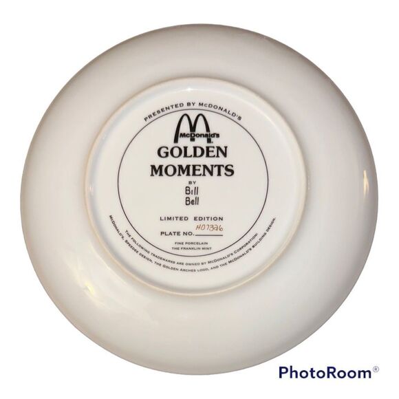Vintage McDonalds “Golden Moments” Collector’s Plate - Picture 3 of 4